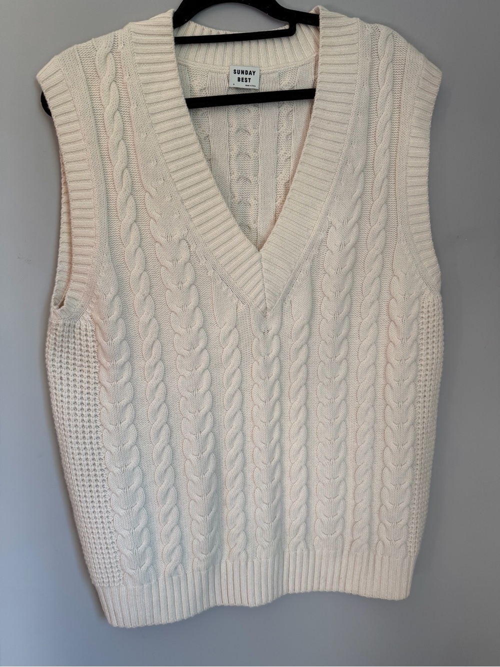 Aritzia Sunday Best Cream Cable Knit V-Neck Sweater Vest